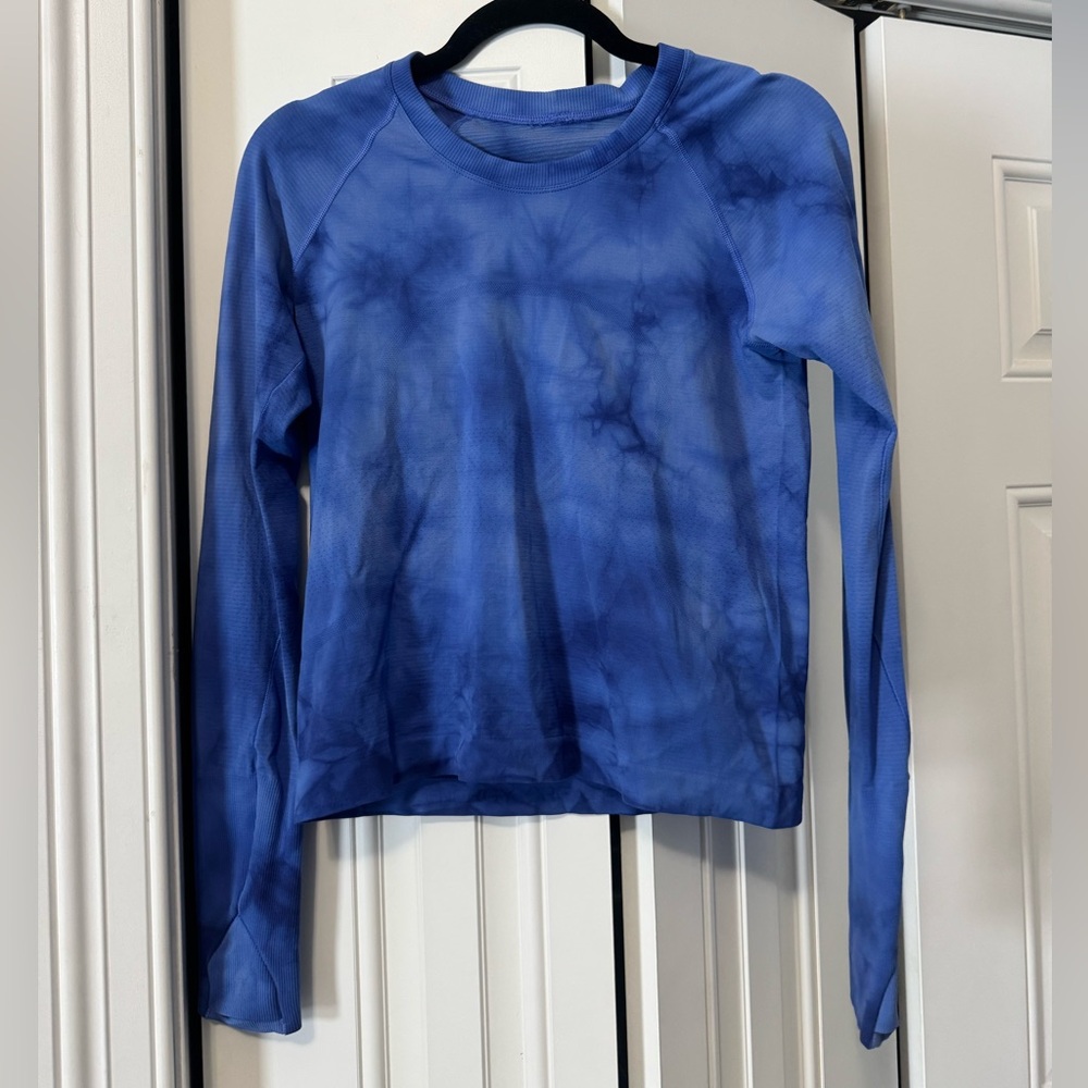 Lululemon long sleeve swiftly tech, size 6